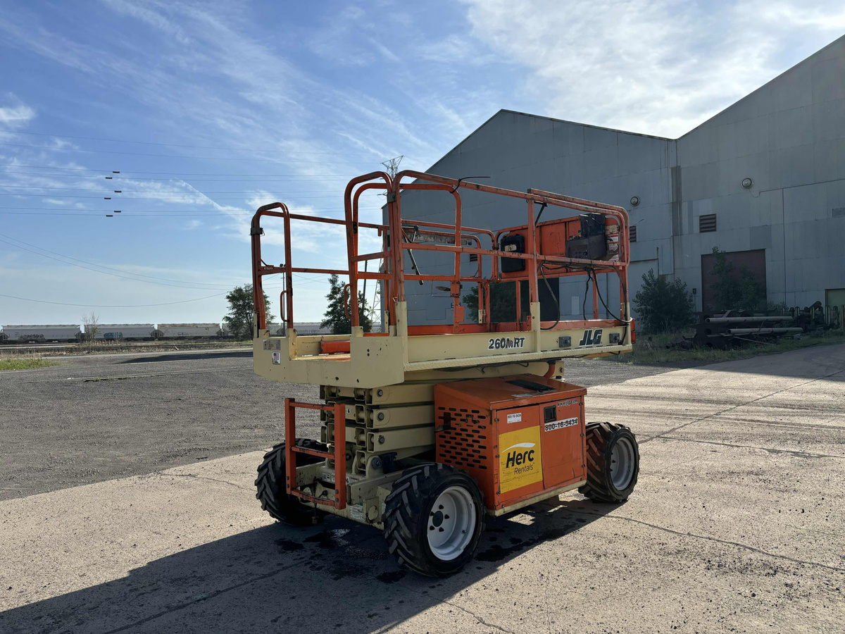 2017 JLG 260MRT-2