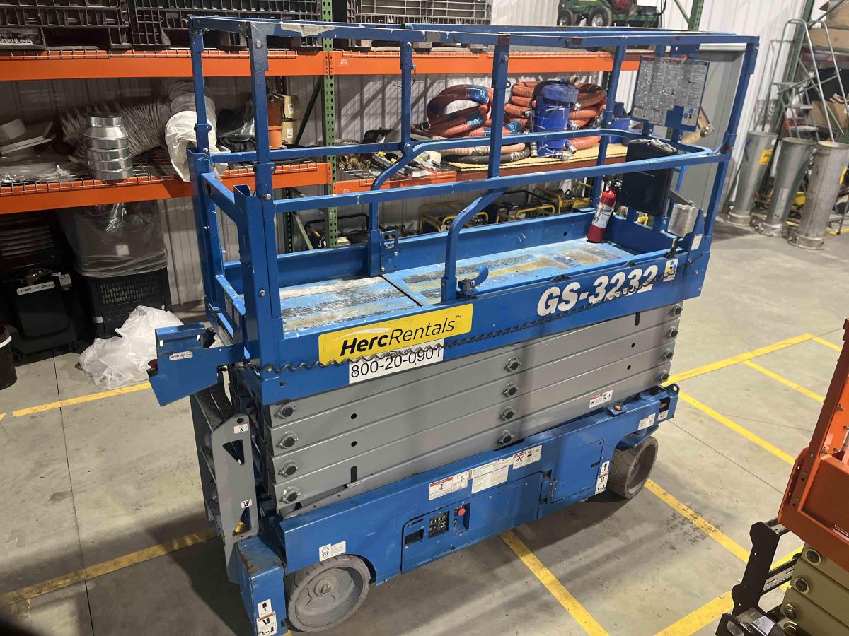 2018 Genie GS-3232
