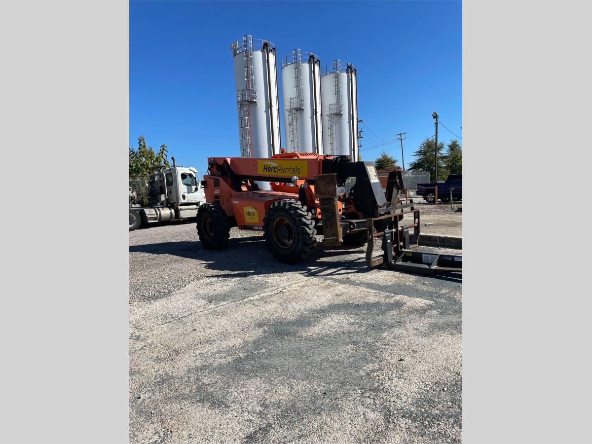 2019 SkyTrak 10042-1