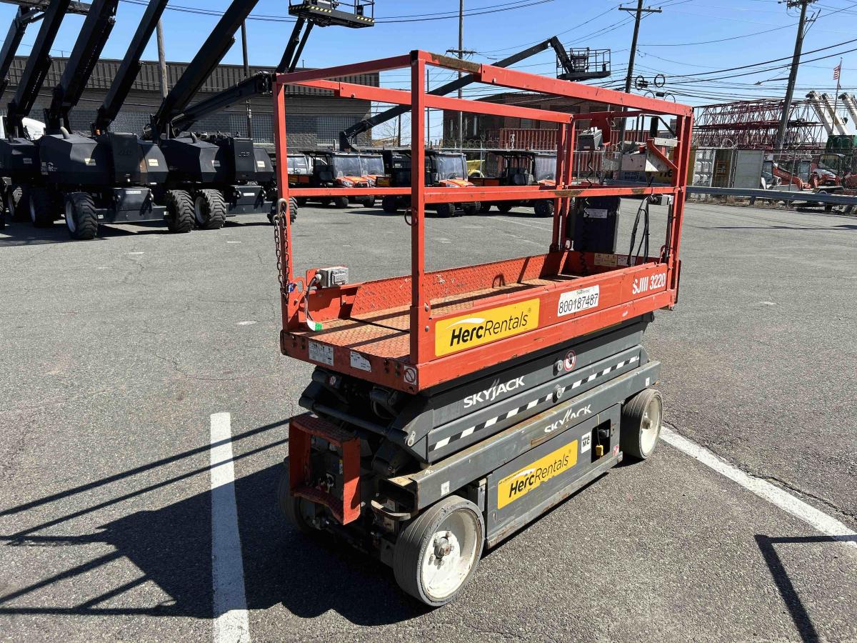 2017 Skyjack SJ-3220