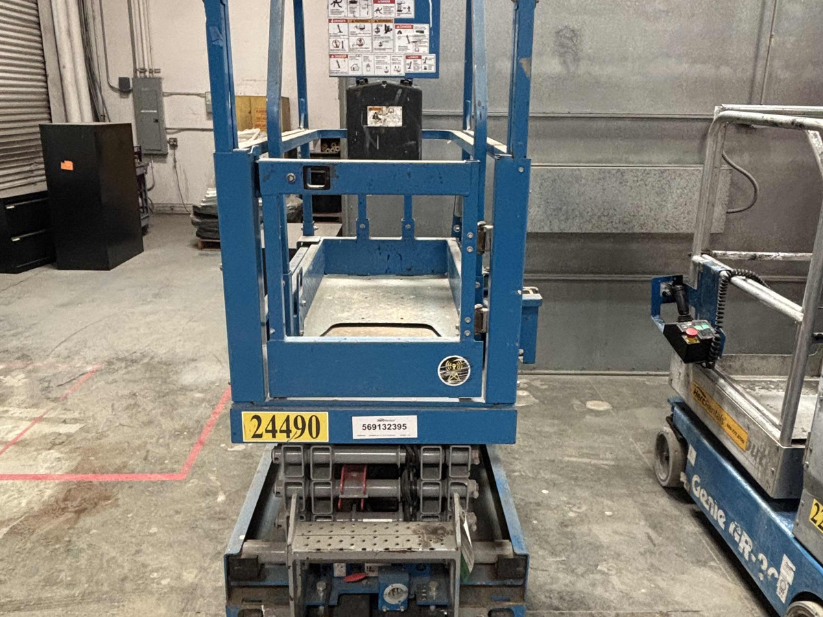 2019 Genie GS1330M-8