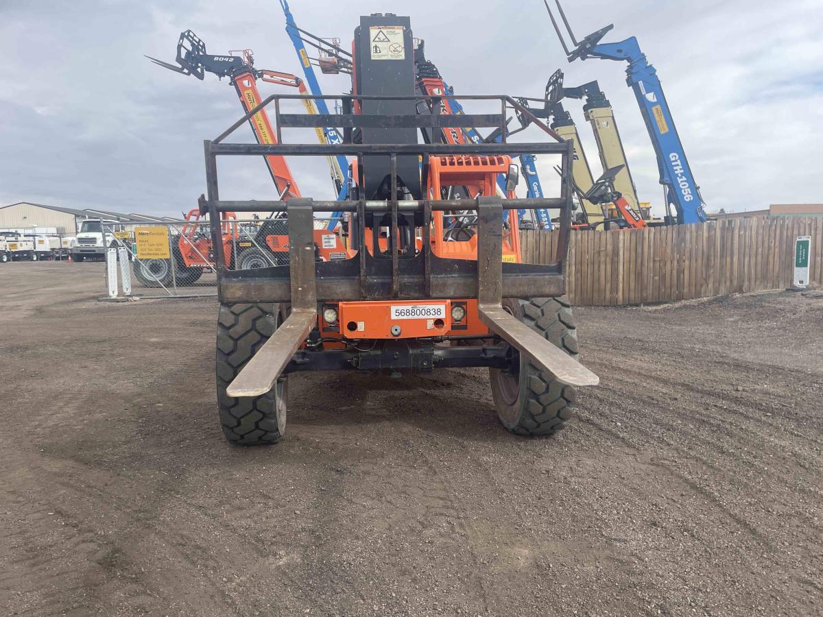 2020 SkyTrak 8042