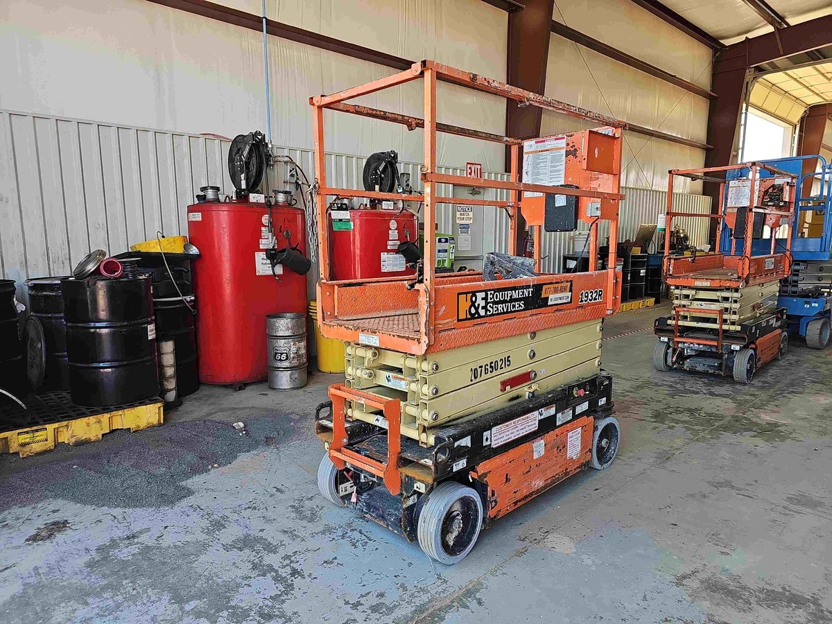 2018 JLG 1932R