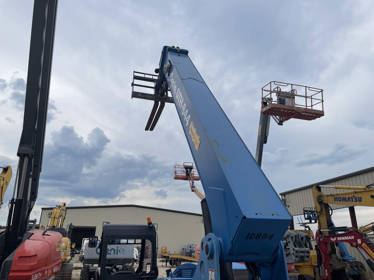 2019 Genie GTH 844-7