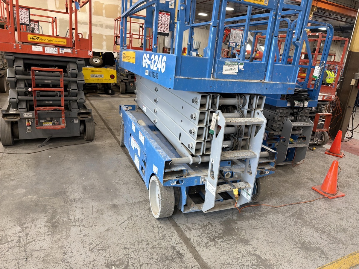 2018 Genie GS-3246-2