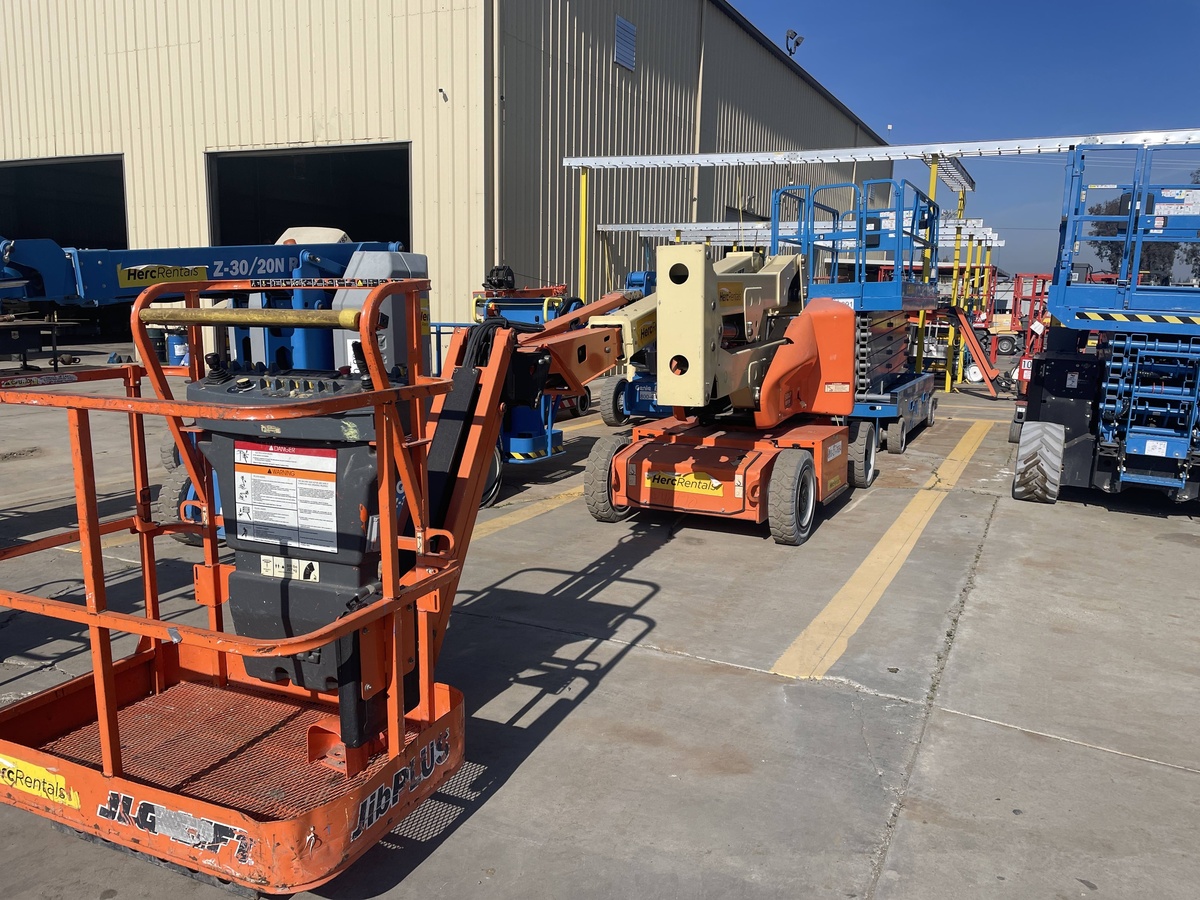 2018 JLG E400AJPN