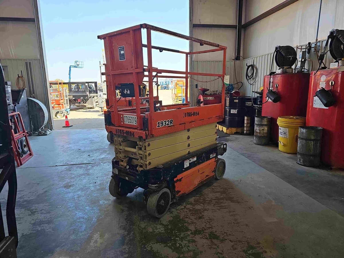 2018 JLG 1932R-2