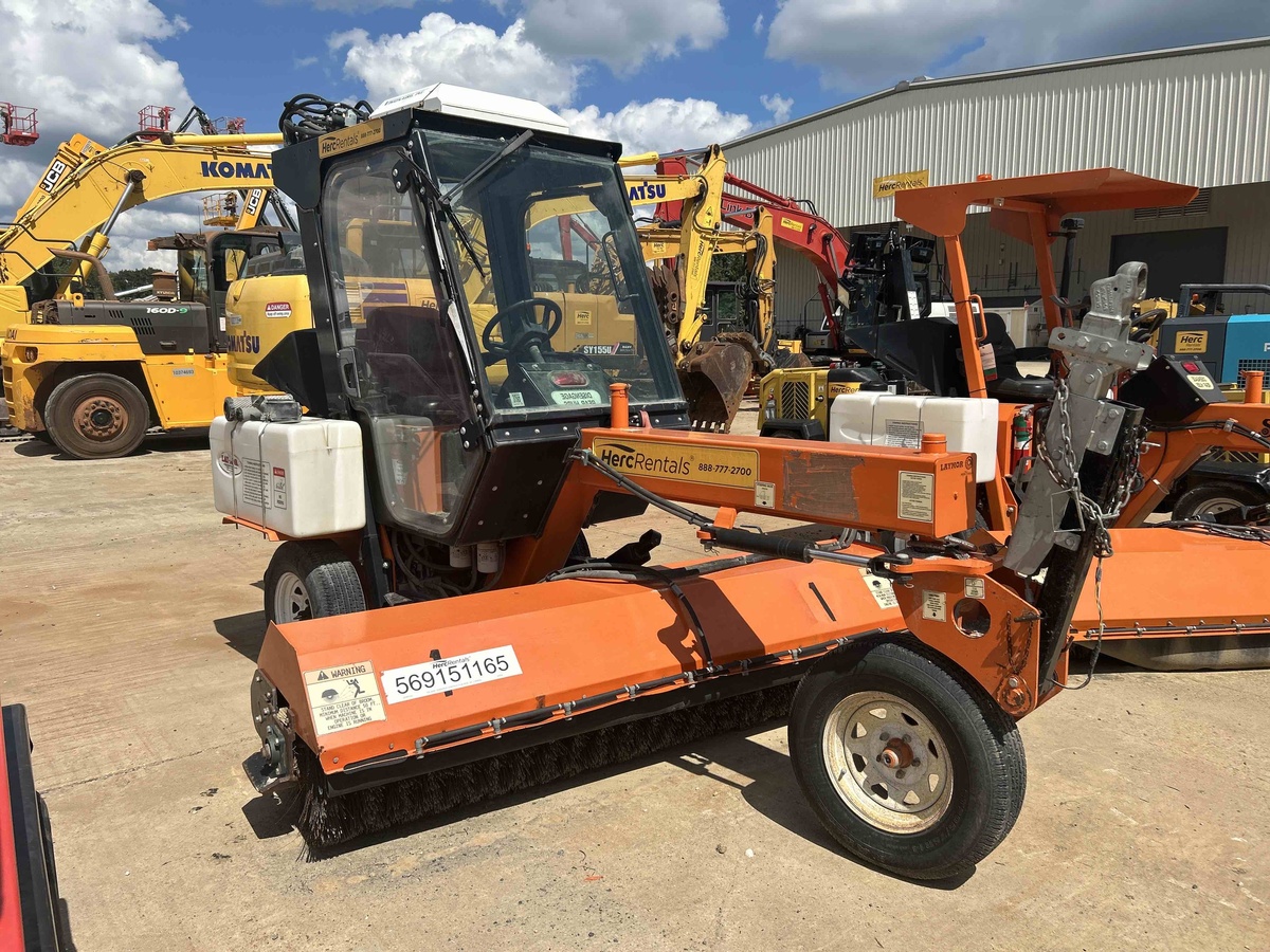 2021 LayMor SM300-3