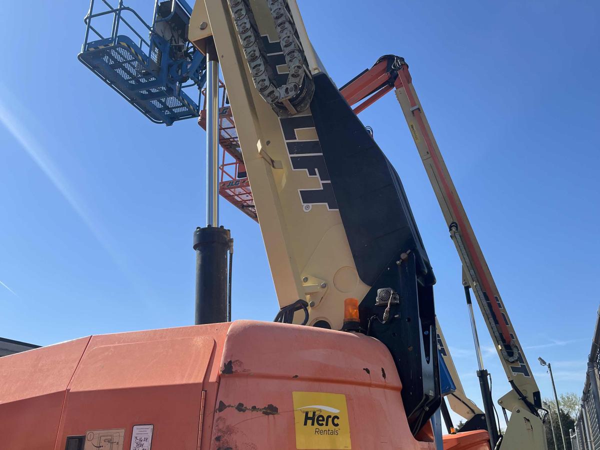 2016 JLG 600S