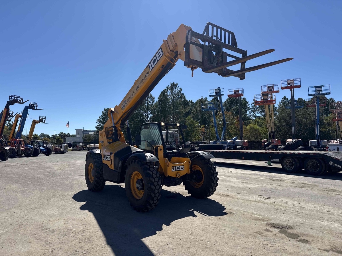 2018 JCB 507-42-3