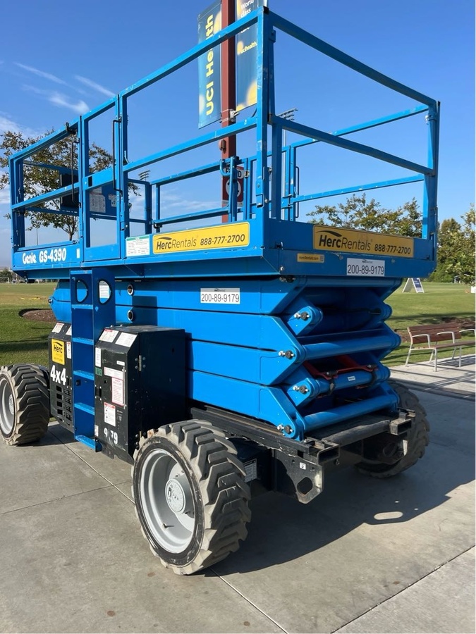 2019 Genie GS-4390 RT-2