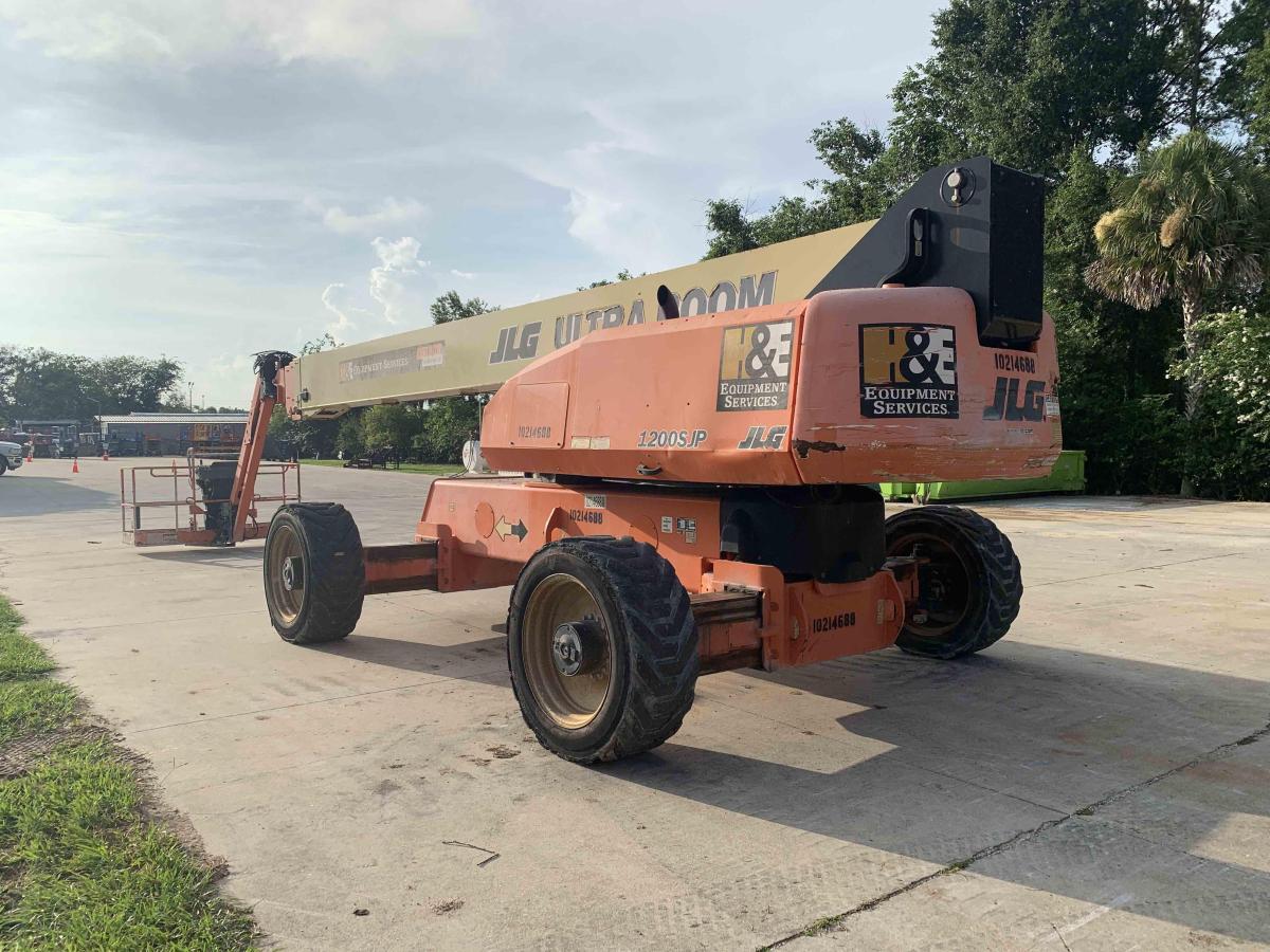 2017 JLG 1200SJP-14