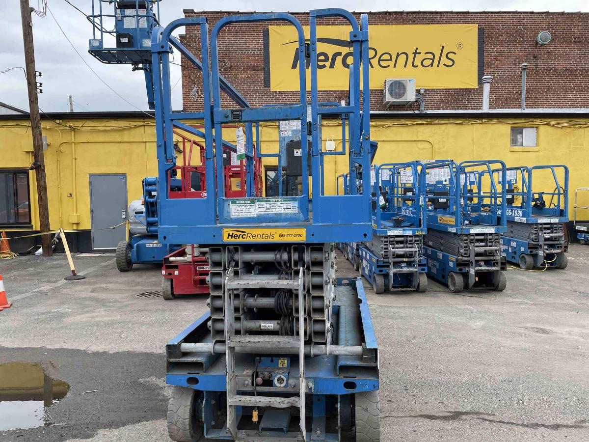 2016 Genie GS-3246