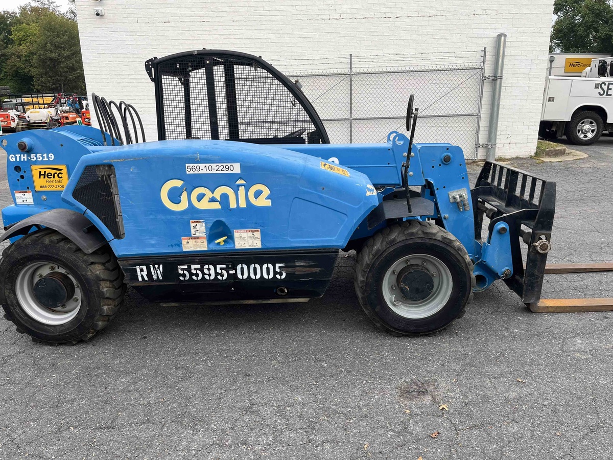 2017 Genie GTH-5519