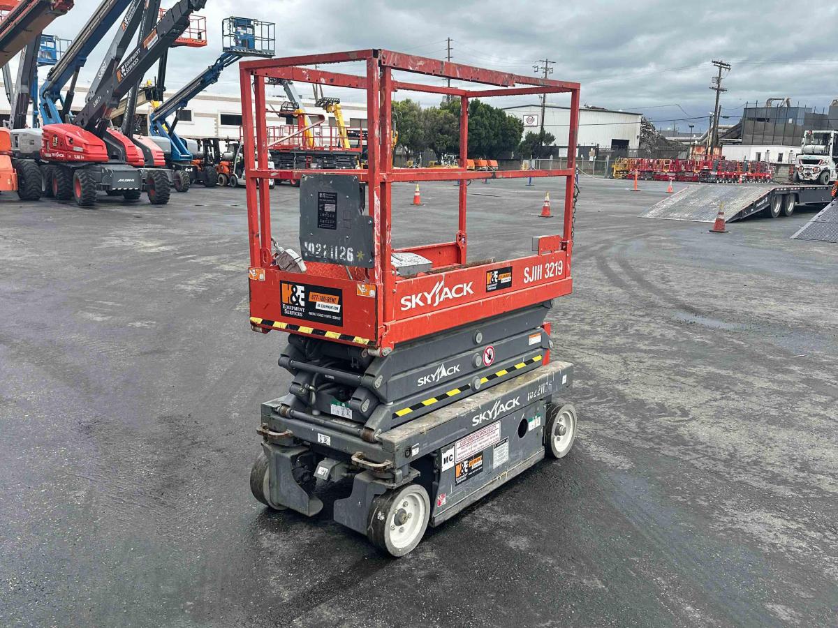 2017 Skyjack SJ3219