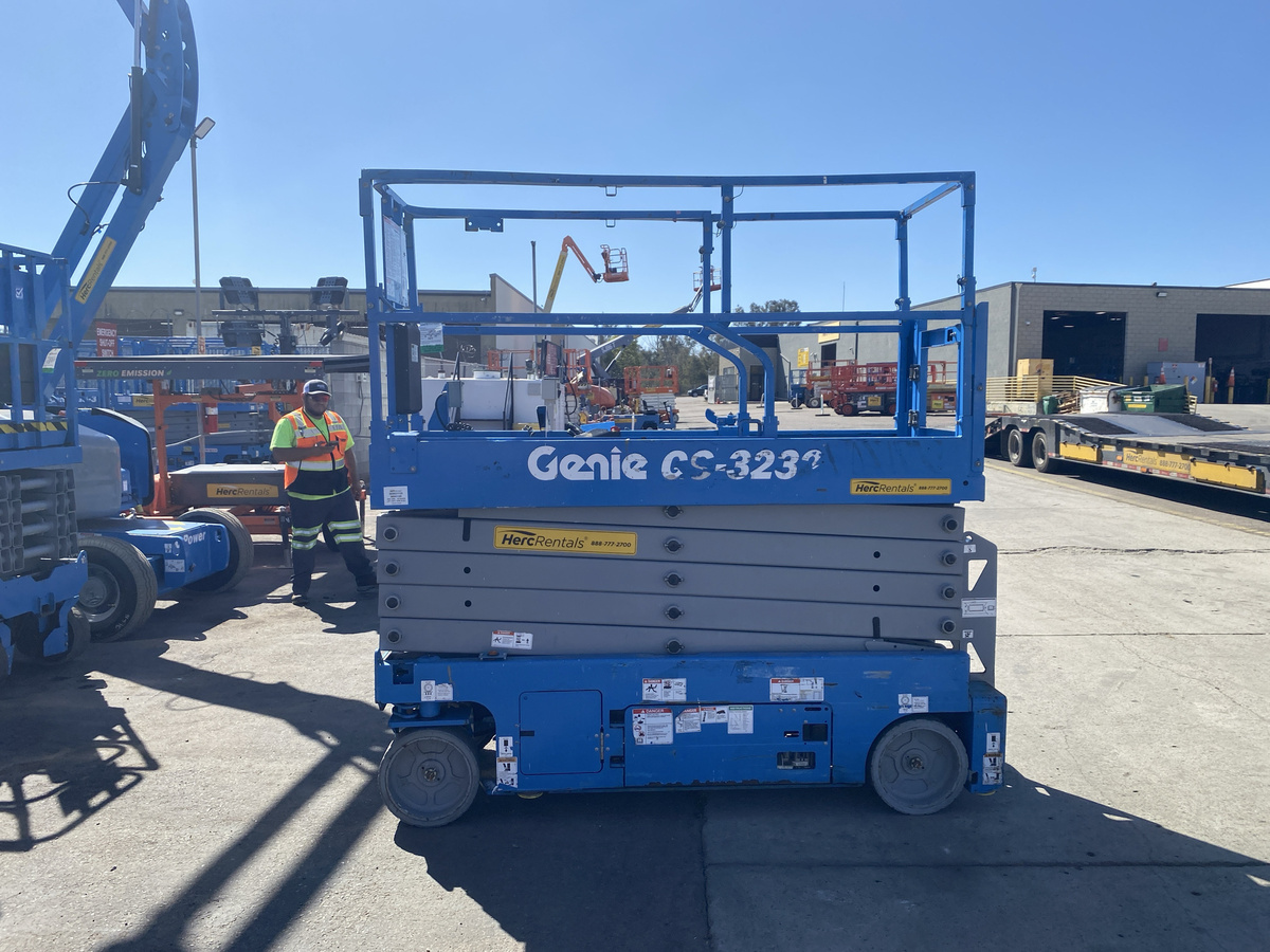 2018 Genie GS-3232-4
