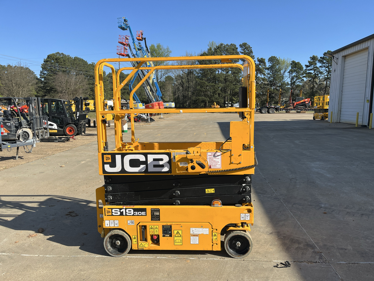 2023 JCB S1930E
