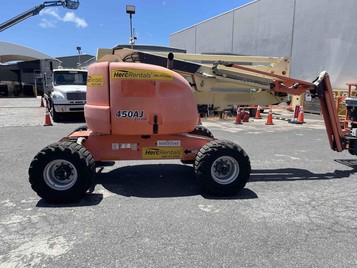 2014 JLG 450AJ-3