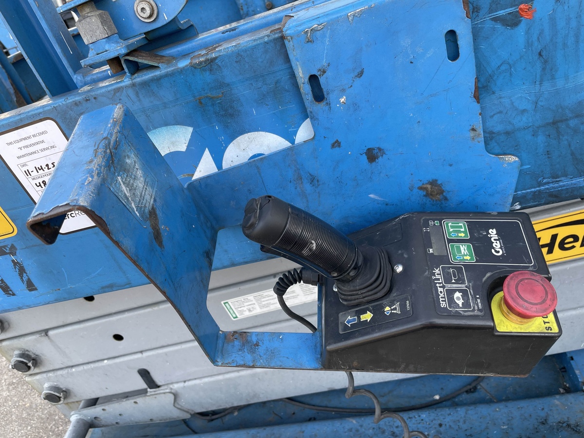 2018 Genie GS-3246-4