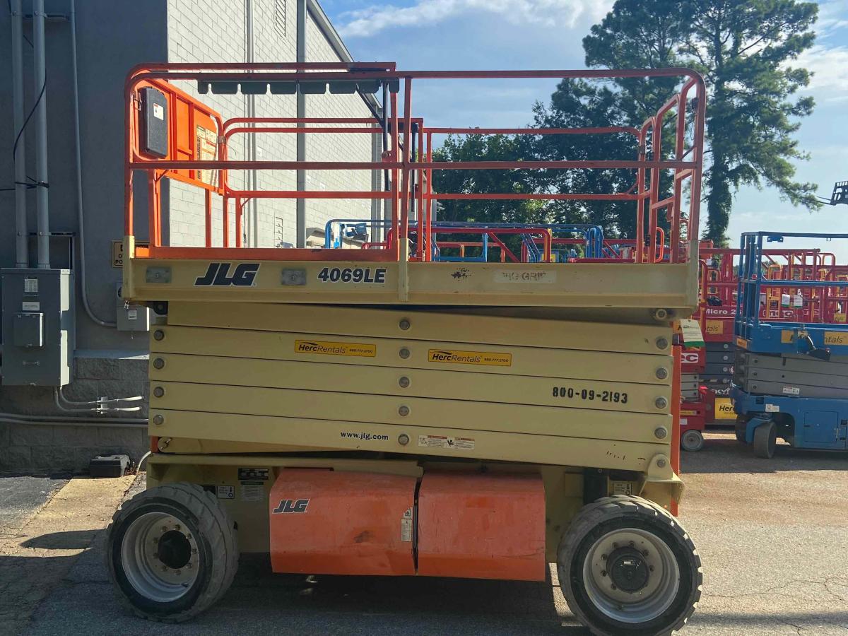 2016 JLG 4069LE