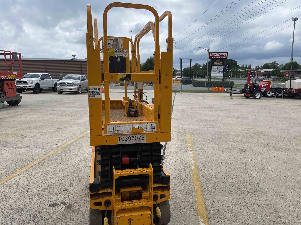2022 JCB S1930E-4