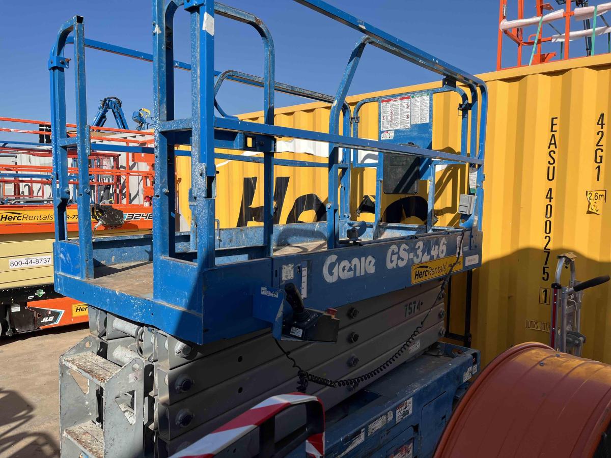 2016 Genie GS-3246