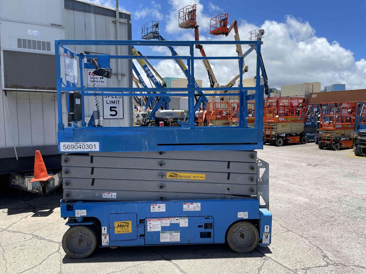 2014 Genie GS-3232