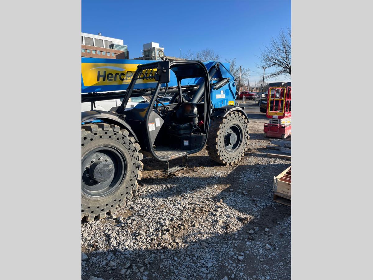2019 Genie GTH-1056