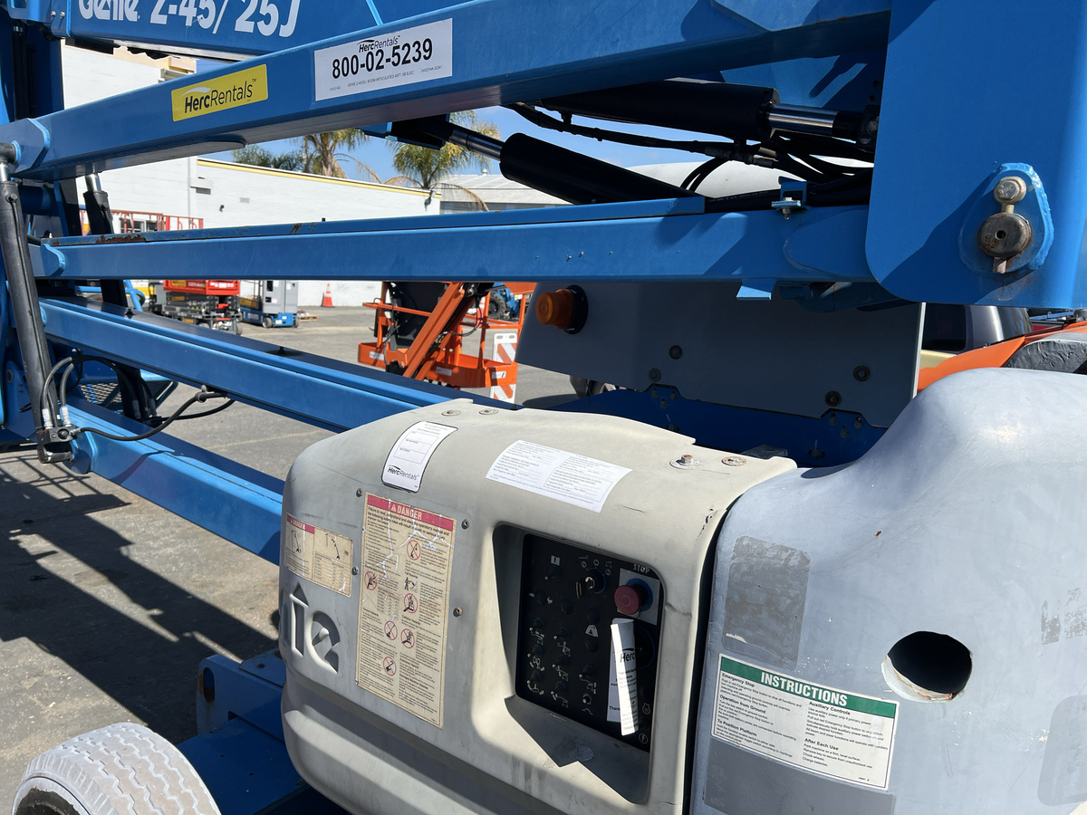 2014 Genie Z-45/25J-14