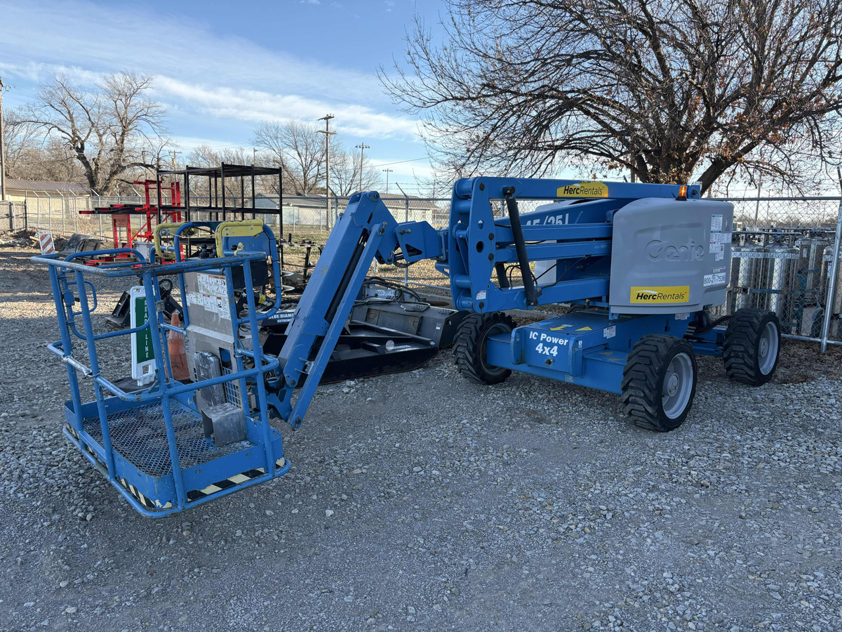 2018 Genie Z-45/25J RT