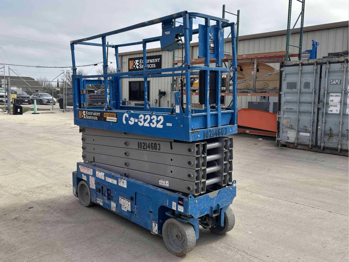 2017 Genie GS-3232-2