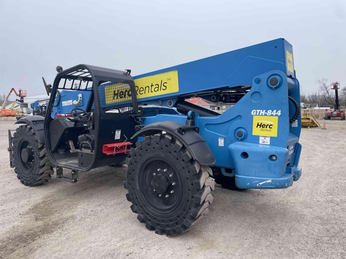 2018 Genie GTH 844
