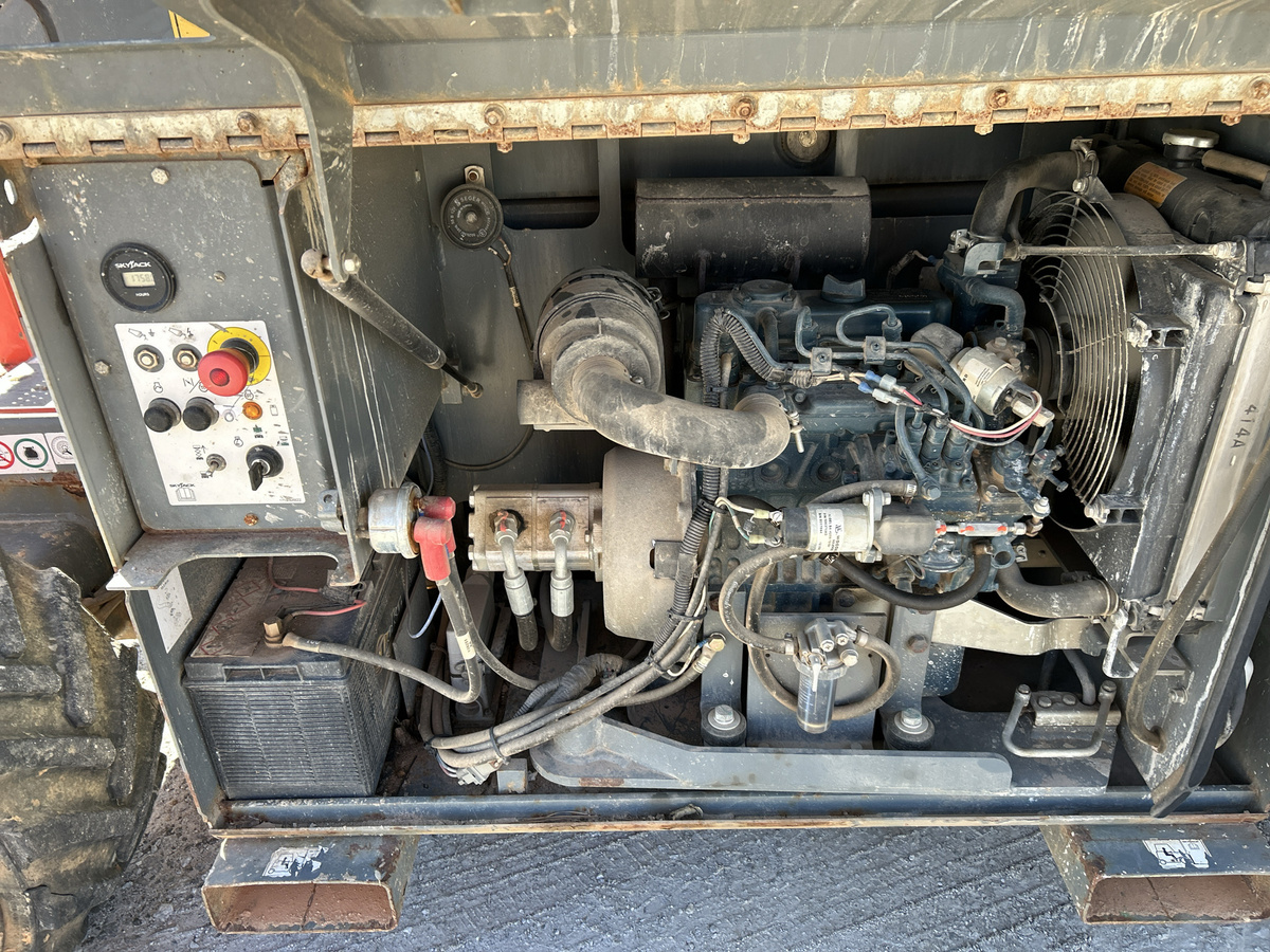 2018 Skyjack SJ-6832RT-8