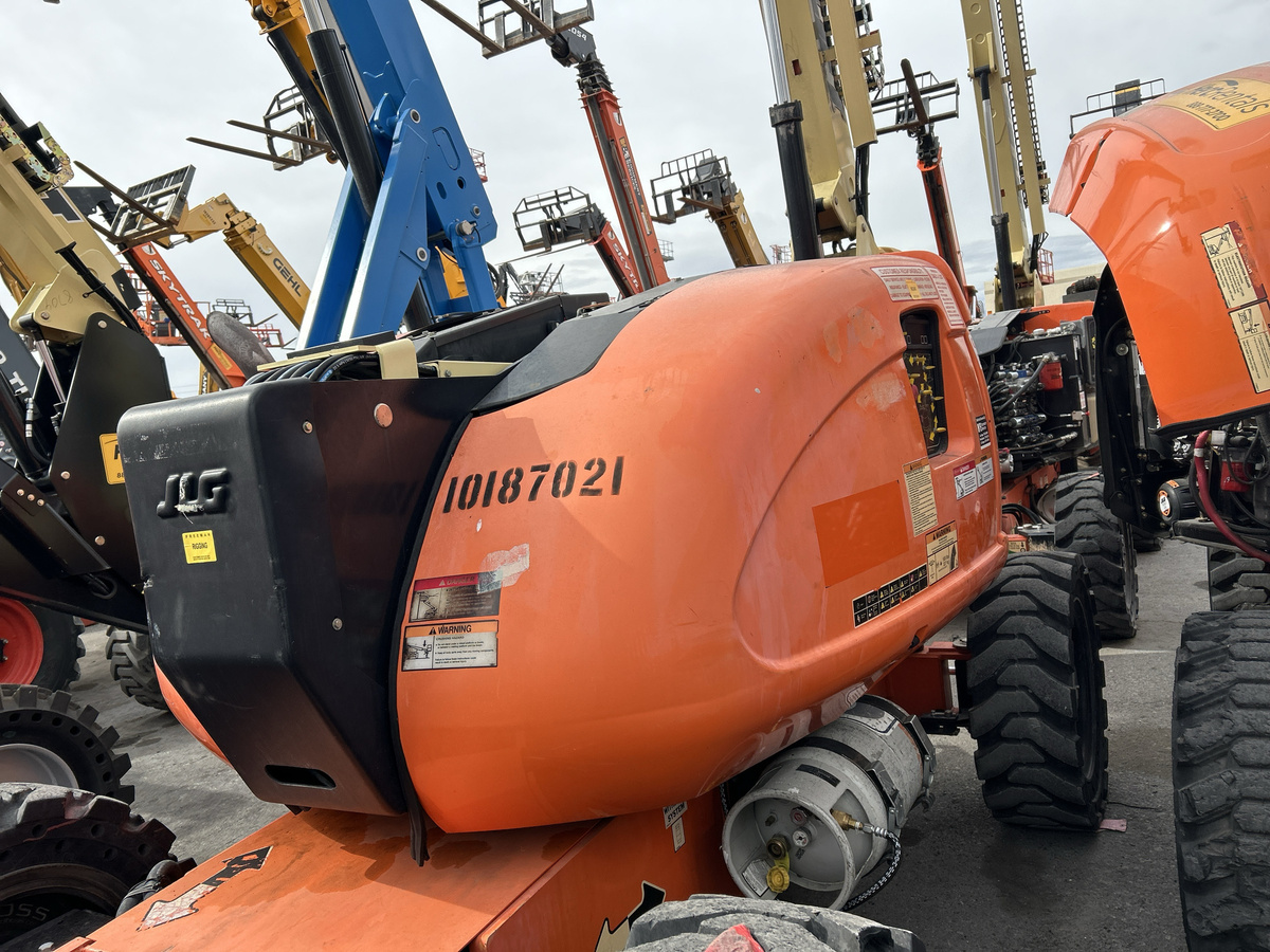 2016 JLG 600AJ-12