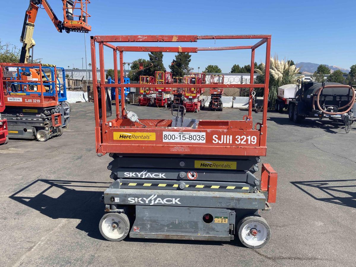 2017 Skyjack SJ3219