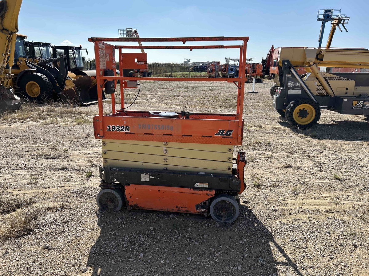 2018 JLG 1932R-3