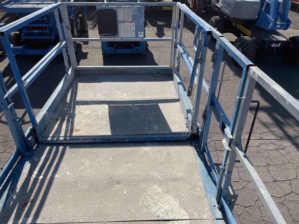 2007 Genie GS-4390 RT