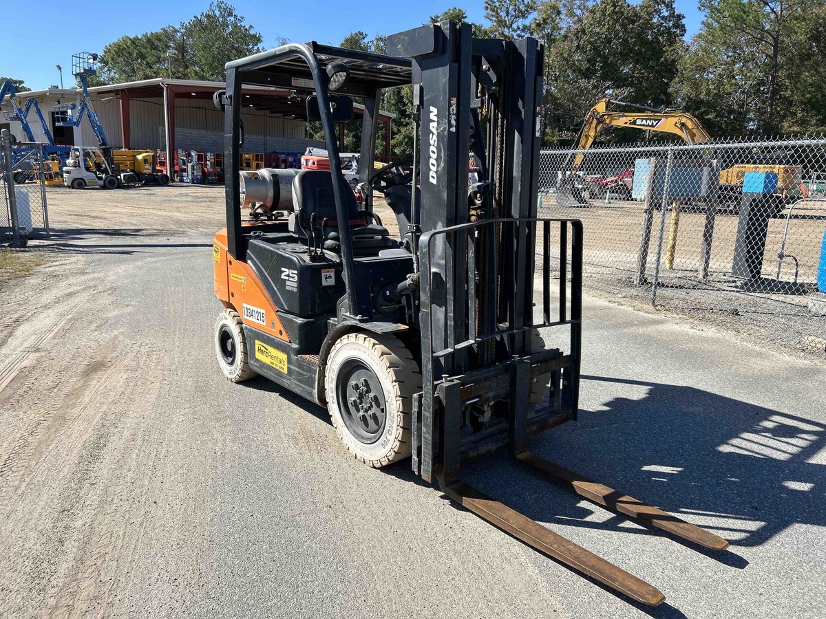 2021 Doosan G25N-7-1