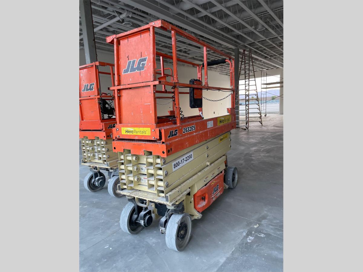 2017 JLG 2632ES