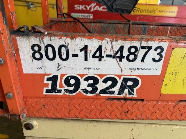 2017 JLG 1932R-7