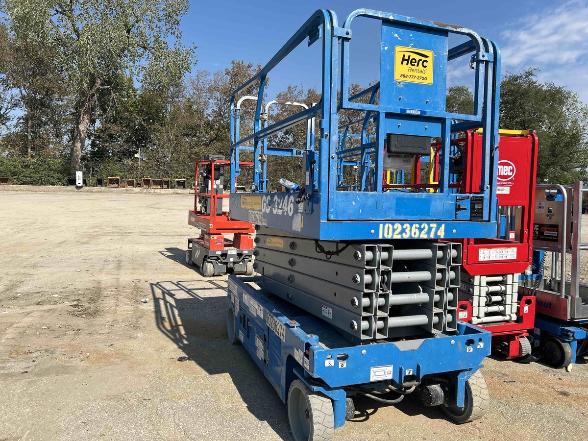 2018 Genie GS-3246-4