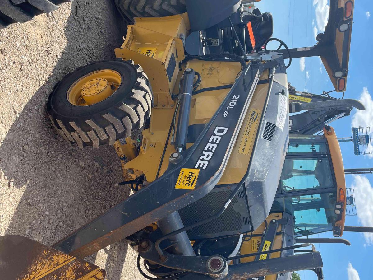 2016 John Deere 210LEP