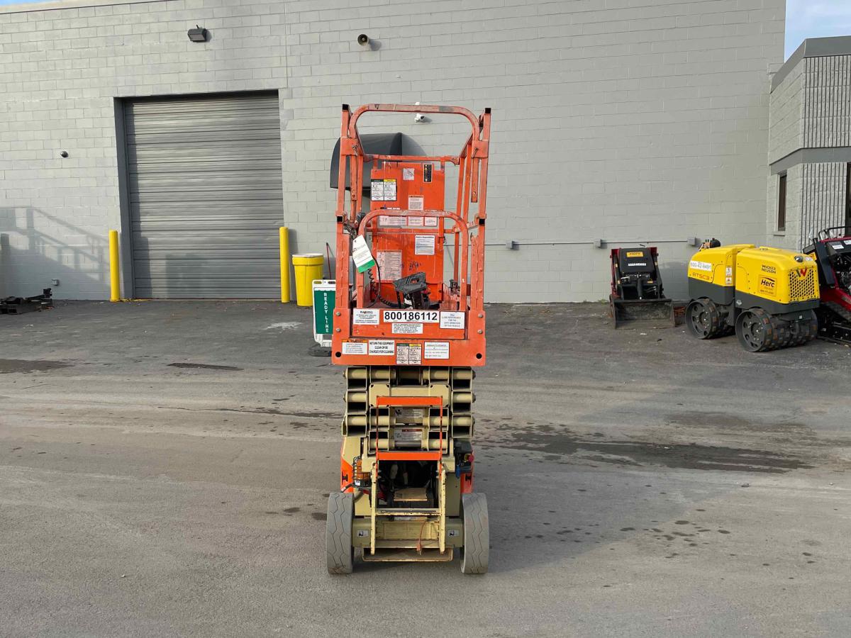 2017 JLG 2632ES