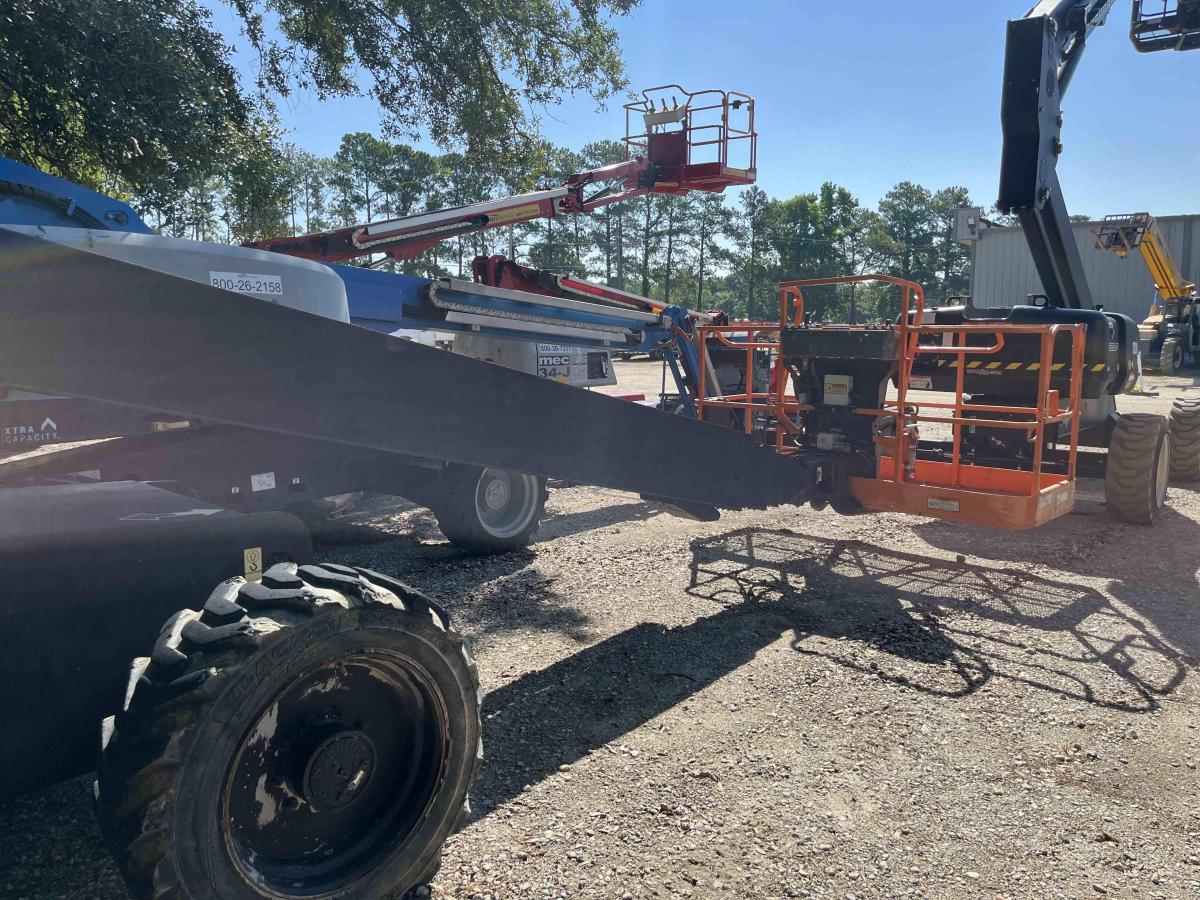 2015 JLG 600S