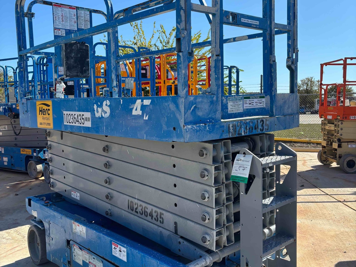 2018 Genie GS-4047-4