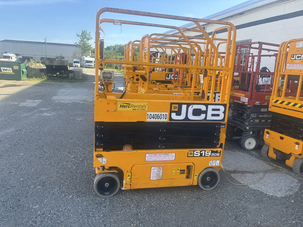 2023 JCB S1930E