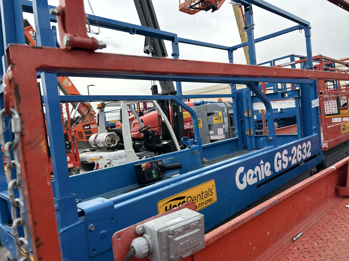 2017 Genie GS-2632-8