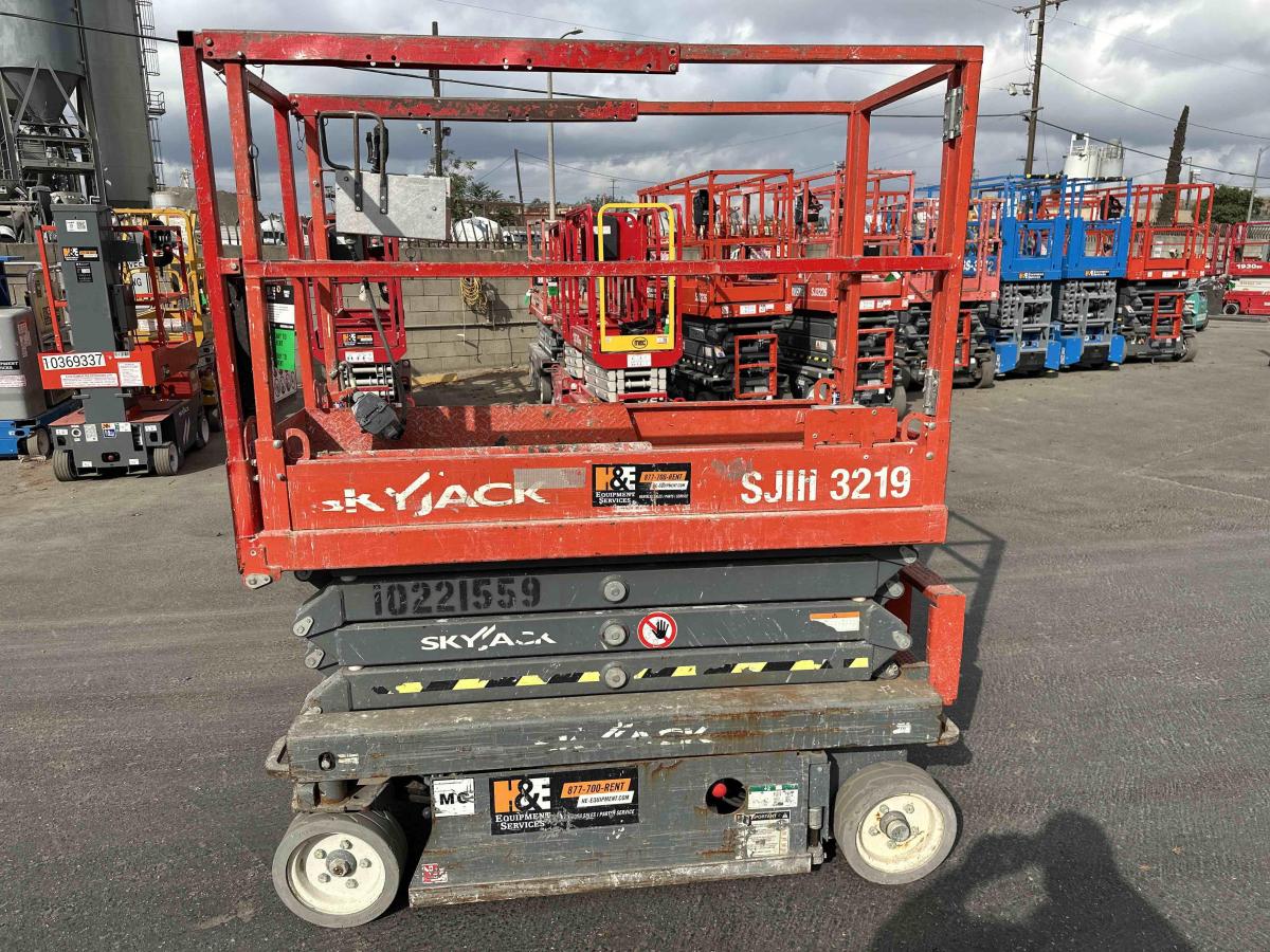 2017 Skyjack SJ3219