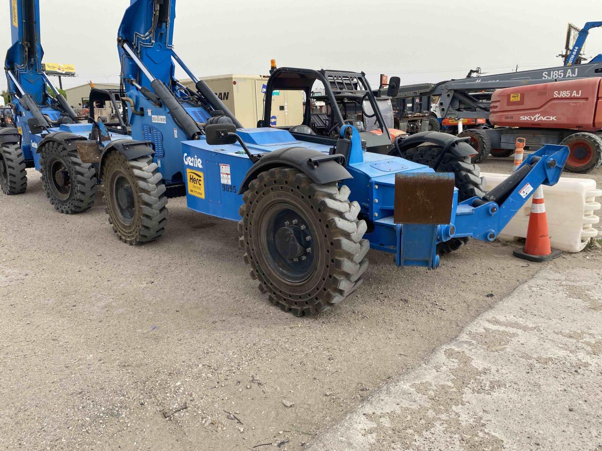 2018 Genie GTH-1056