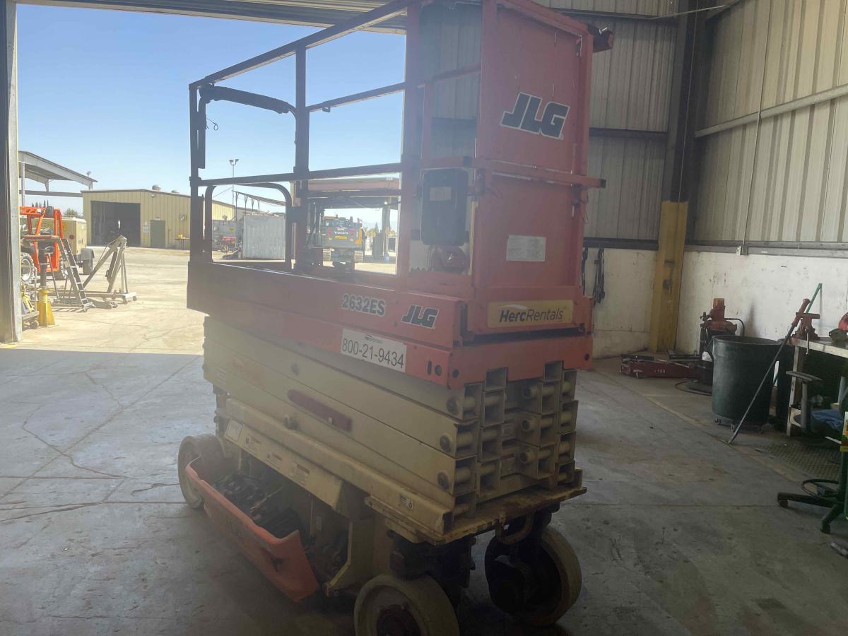 2018 JLG 2632ES-3